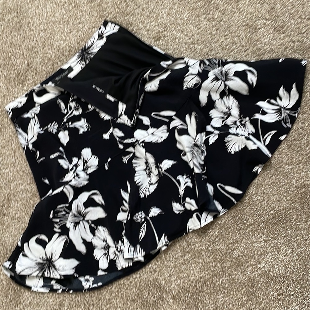 WHBM flounce fitted floral skirt size 0 - Picture 6 of 10